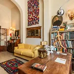Storico Apartment *
